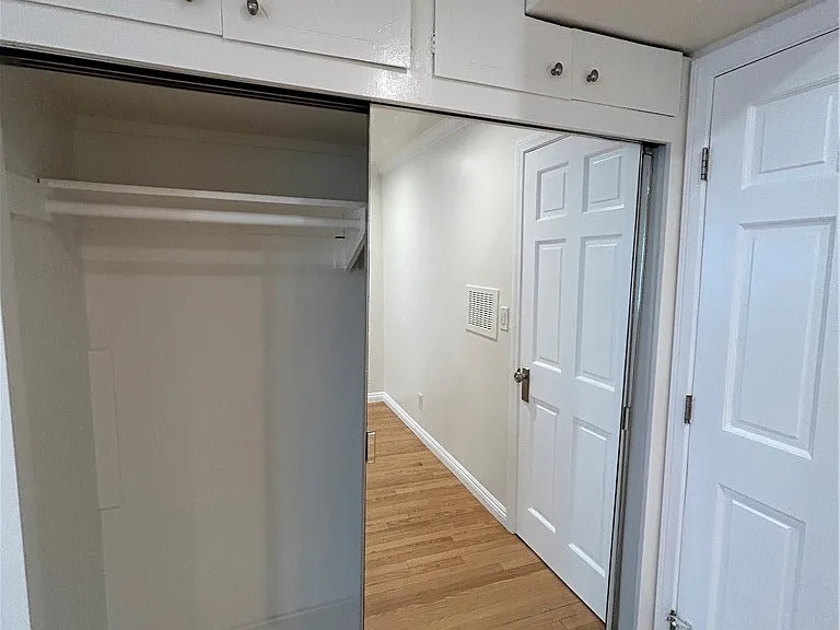 744 Center Pl #B — Photo 15