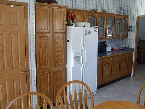 Lots of cabinet space