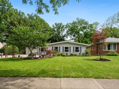 8975 Lindbergh Blvd, Olmsted Falls, OH, 44138