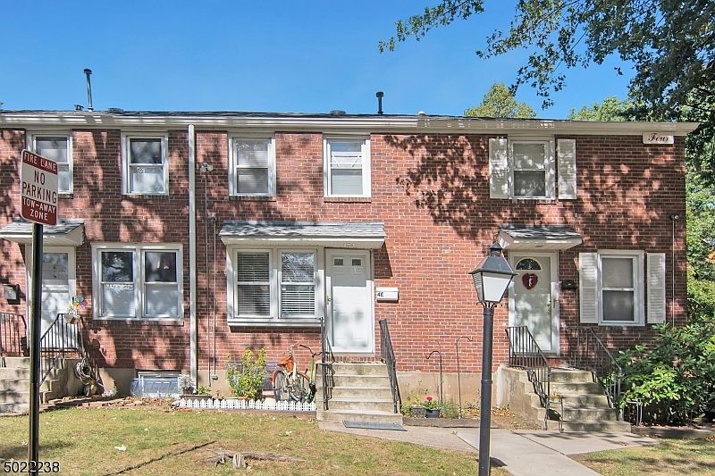 1st image of 130 GLENBROOK PKY #4E