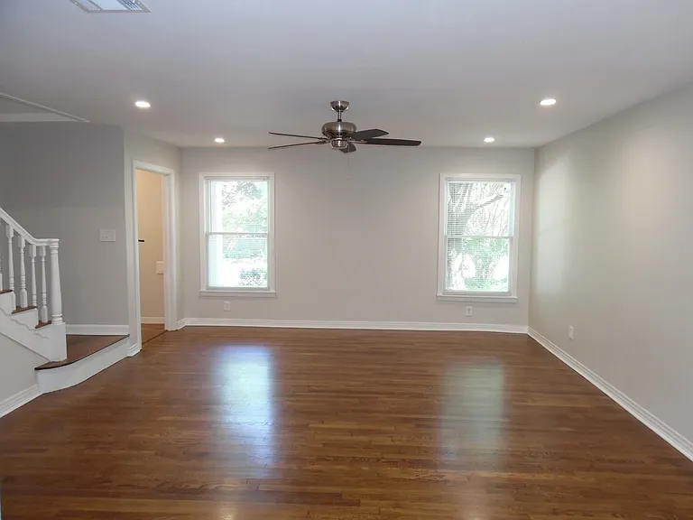 2309 Pembroke Dr #B — Photo 9