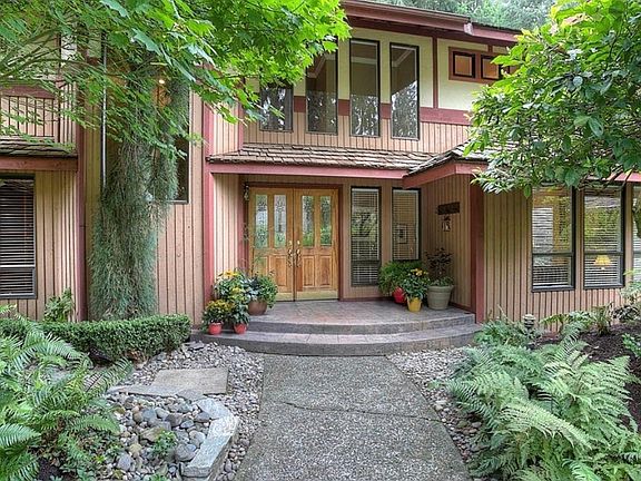 3rd image of 3035 211th Ave NE
