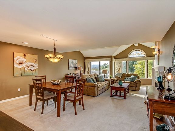 3rd image of 6121 NE 175th St #401