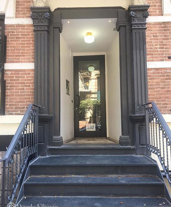1st image of 252 E 7th St APT 4
