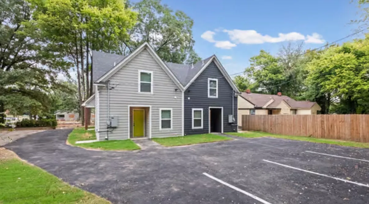 2 bed, 1.5 bath, 1000 sqft, $1,250 — Photo 2