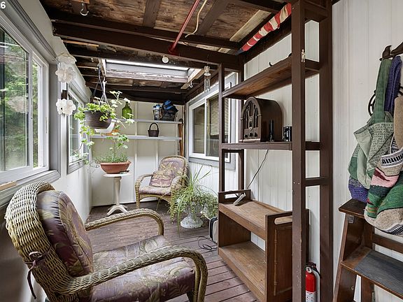 5th image of 4826 Rhododendron Loop