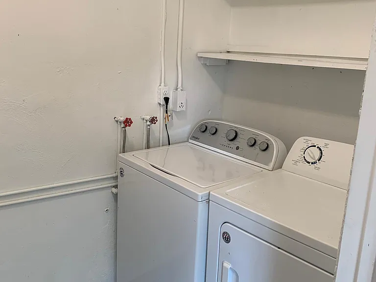 1005 SW 7th Ter — Photo 21