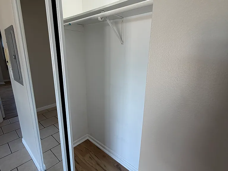 1015 7th Ave #11 — Photo 9