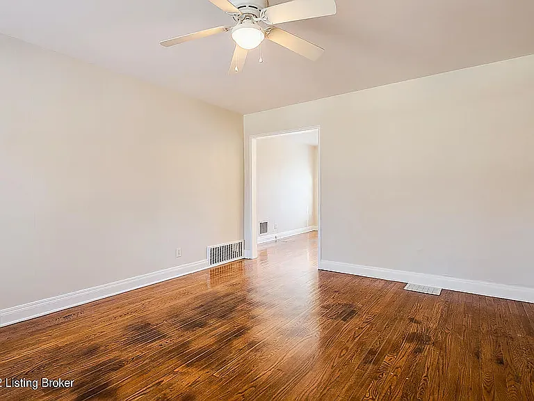 2314 Grinstead Dr — Photo 5