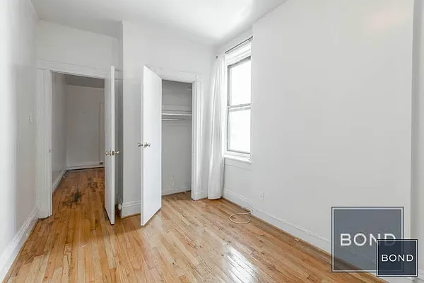 Rented by Bond New York | media 19