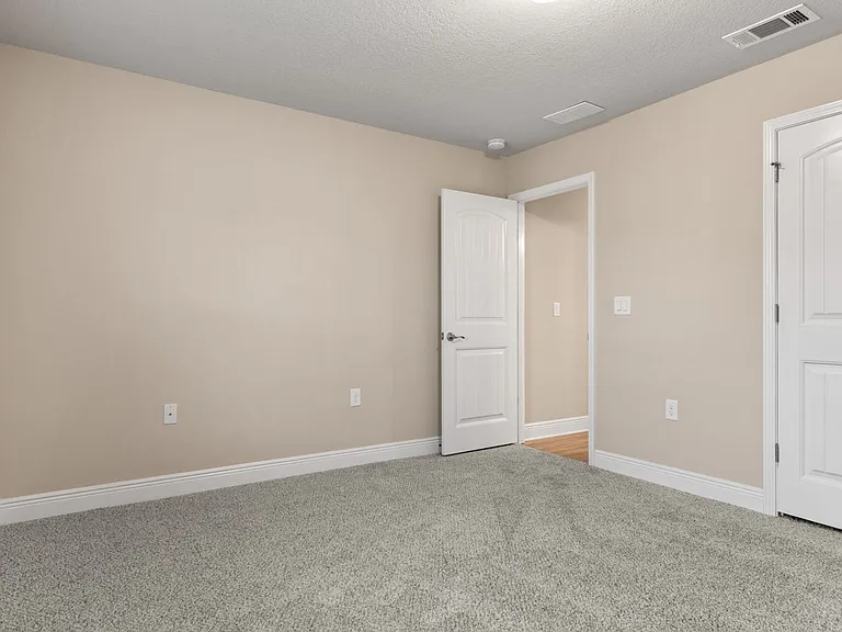4599 Belvedere Cir — Photo 18