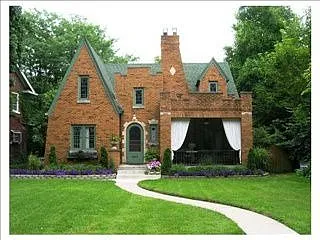 3623 Watson Rd photo 1