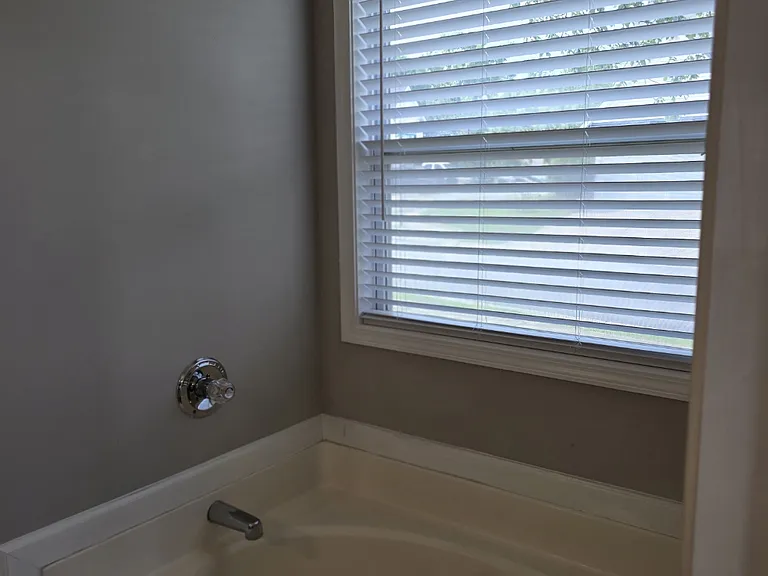 1901 Durwood Ln — Photo 21