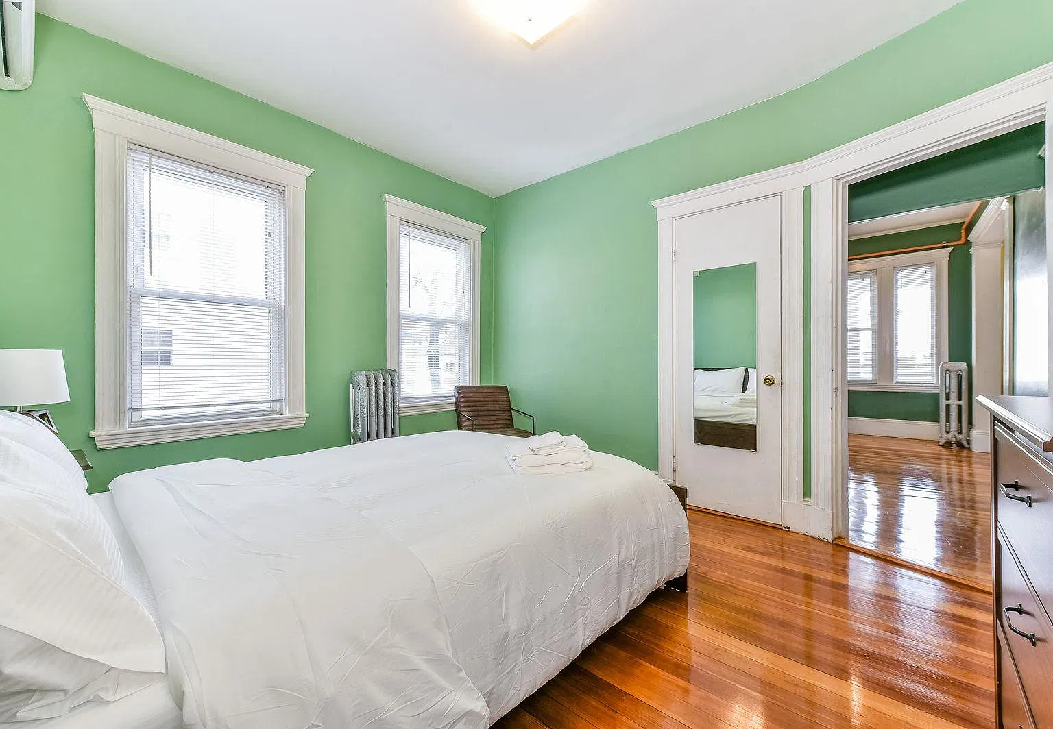 2 bed, 1100 sqft, $2,525 — Photo 1