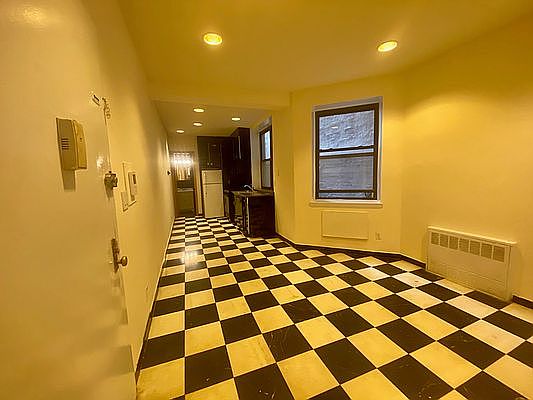 1st image of 231 E 50th St APT 4A