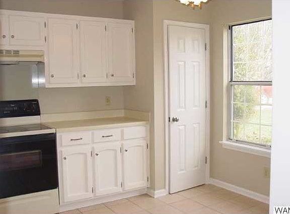 4th image of 1068 Fairfax Dr