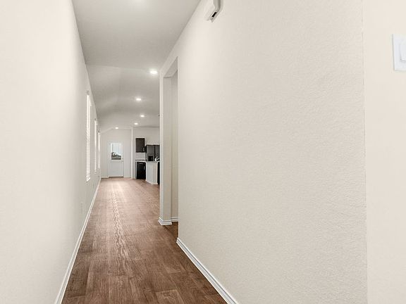 5th image of 154 Euclid Ln