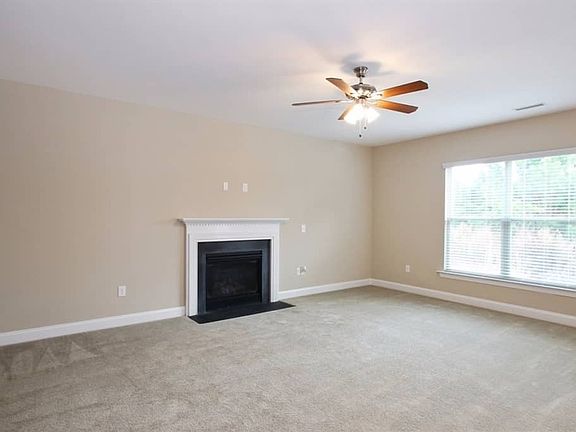 5th image of 45 Standing Oaks Ln