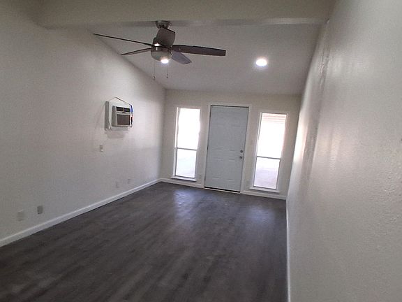 3rd image of 516 Forrest Ln