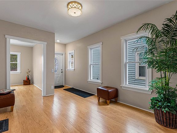 5th image of 155 Cottage St
