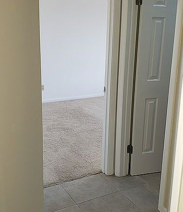 3rd image of 567 Barberton Dr