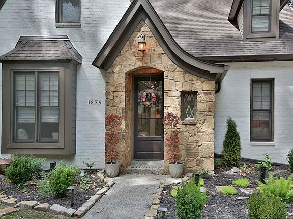 2nd image of 1279 W Crestwood Dr