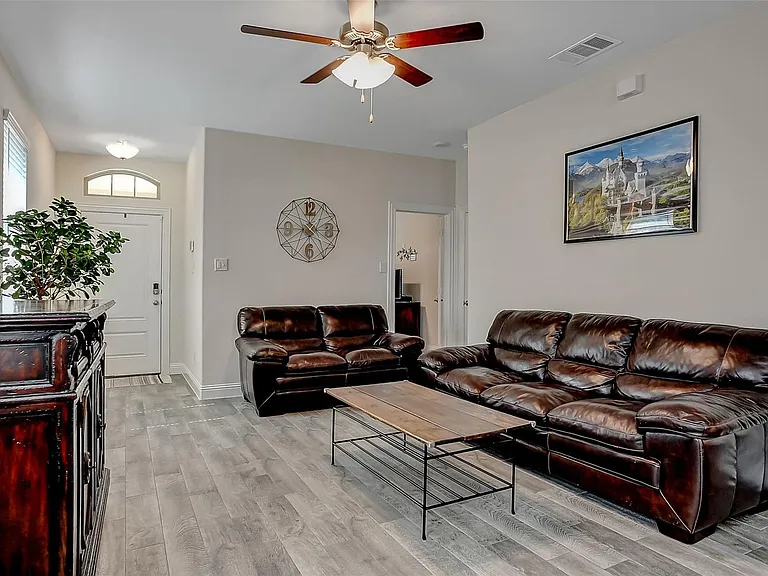 7205 Windy Meadow Dr — Photo 9