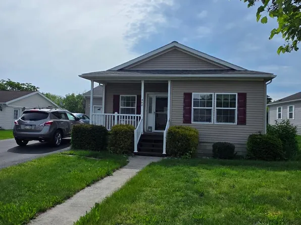 502 Falcon Dr, Carlisle, PA 17013