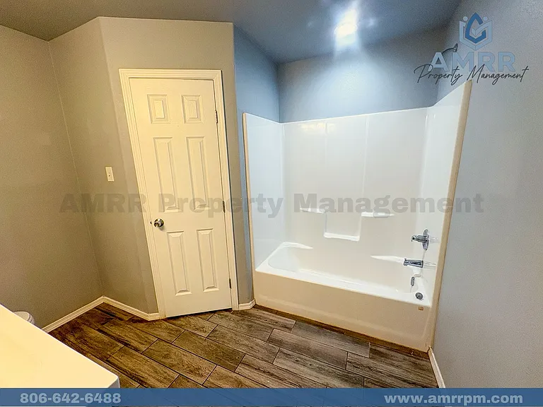 8430 11th St — Photo 7