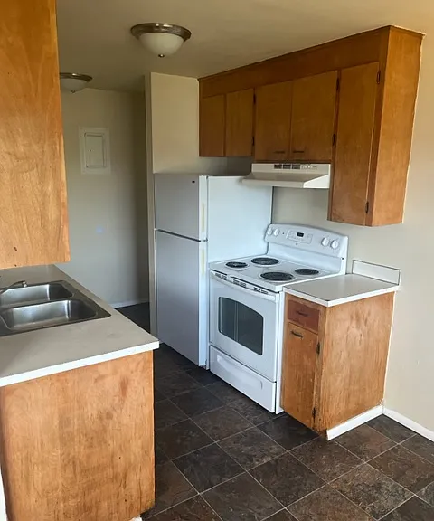 1203 S 16th Ave #6 — Photo 3