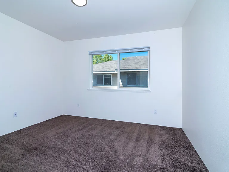 University Place (Renovated) Bedroom