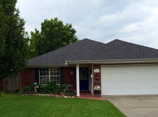 3715 Lincoln Ave, Groves, TX 77619