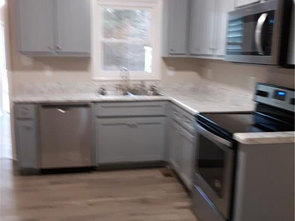 5th image of 9201 Northwood Dr