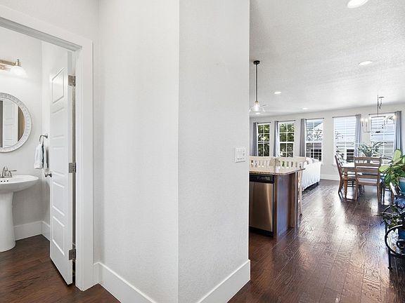5th image of 2556 Nancy Gray Ave