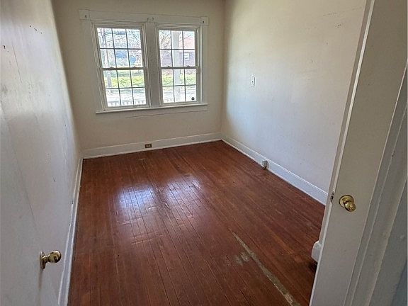 5th image of 3210 Q St