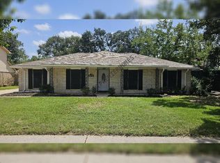 21814 Meadowhill Dr, Spring, TX 77388