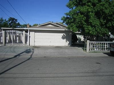 2nd image of 1017 S Windsor Ave