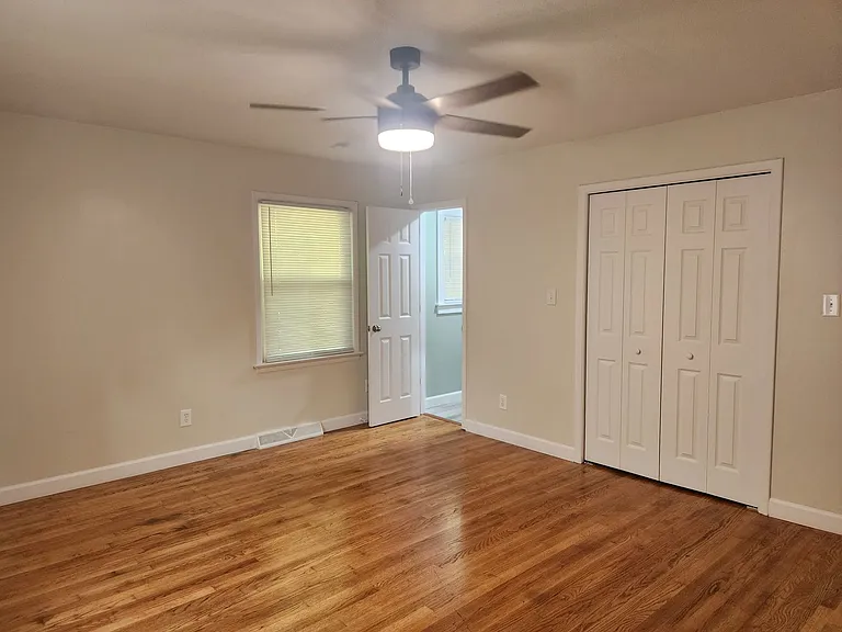 1020 N Center St — Photo 11