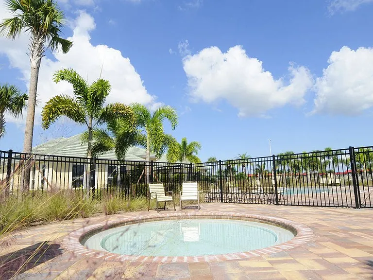 Clear Harbor Apartments — Photo 8