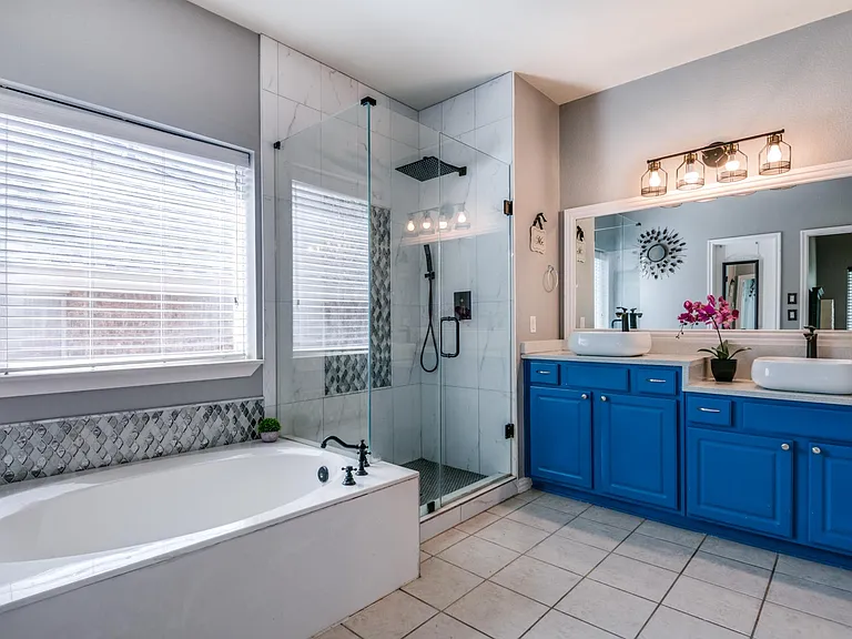 7801 Riverwalk Trl — Photo 17