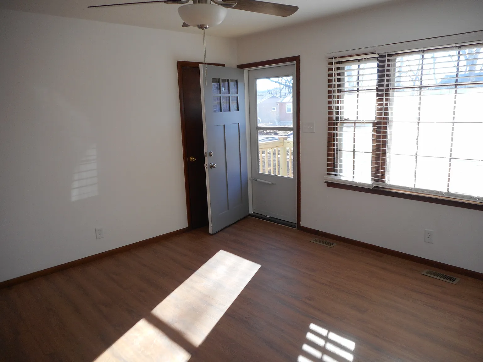 3 bed, 1403 sqft, $1,250 — Photo 4