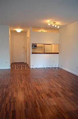 Rented by Peter Ashe | media 43