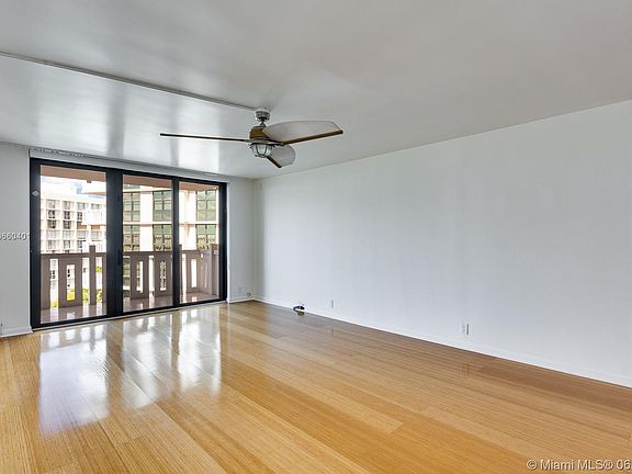 3rd image of 1121 Crandon Blvd APT E604