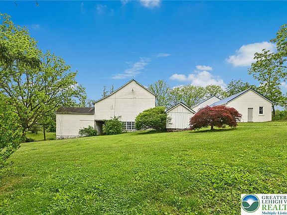 4th image of 235 Church Hill Rd
