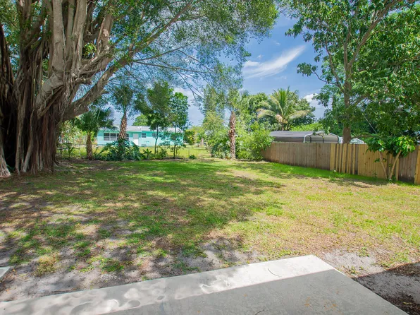 706 Azalea Avenue, Fort Pierce, FL 34982
