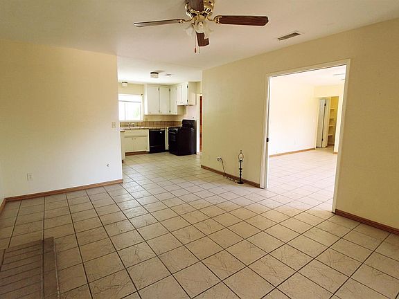 4th image of 13624 Westwood Dr
