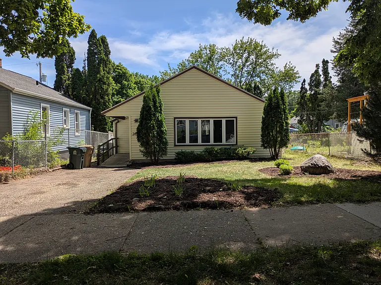 2821 Coolidge St — Photo 16