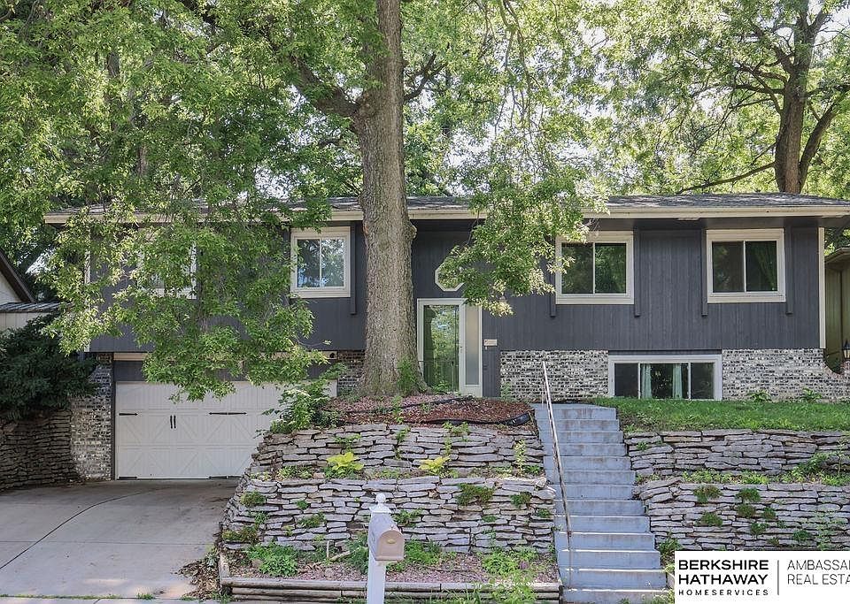 1st image of 12734 Forestdale Dr