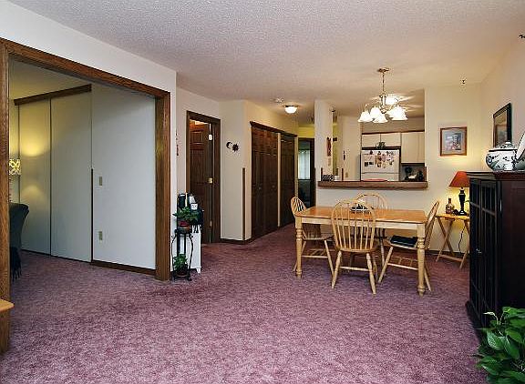 4th image of 7621 Edinborough Way APT 2109
