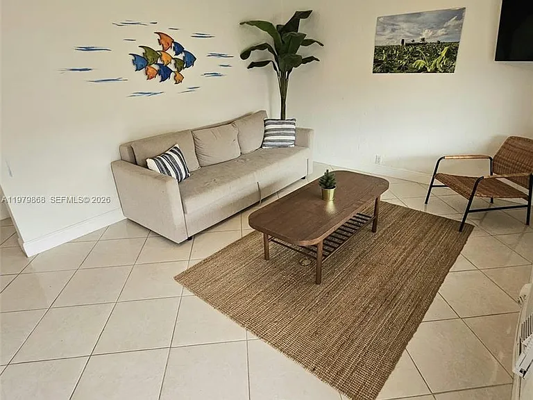 7400 Harding Ave #22 — Photo 2